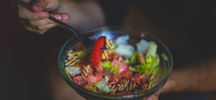 Assistenza domiciliare: l’alimentazione dell’anziano Assistenza domiciliare: l’alimentazione dell’anziano