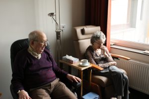 Badante di condominio: cos’è, come funziona e chi paga